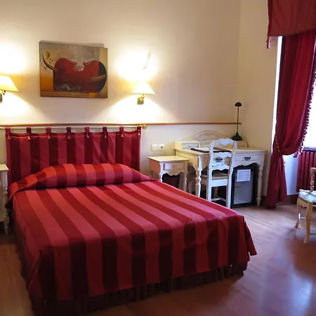 Hotel Moderne Et Pigeon 3*