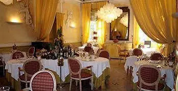 Moderne Et Pigeon Hotel 3*