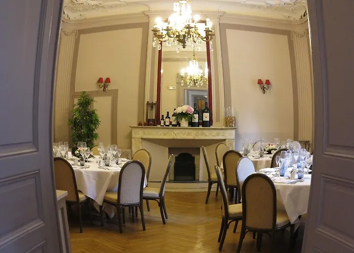 Hotel Moderne Et Pigeon 3*