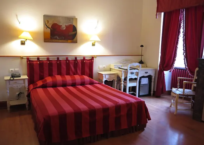 Hotel Moderne Et Pigeon 3*